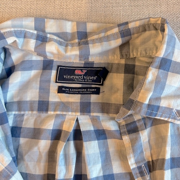 Vineyard Vines - Picture 3 of 4
